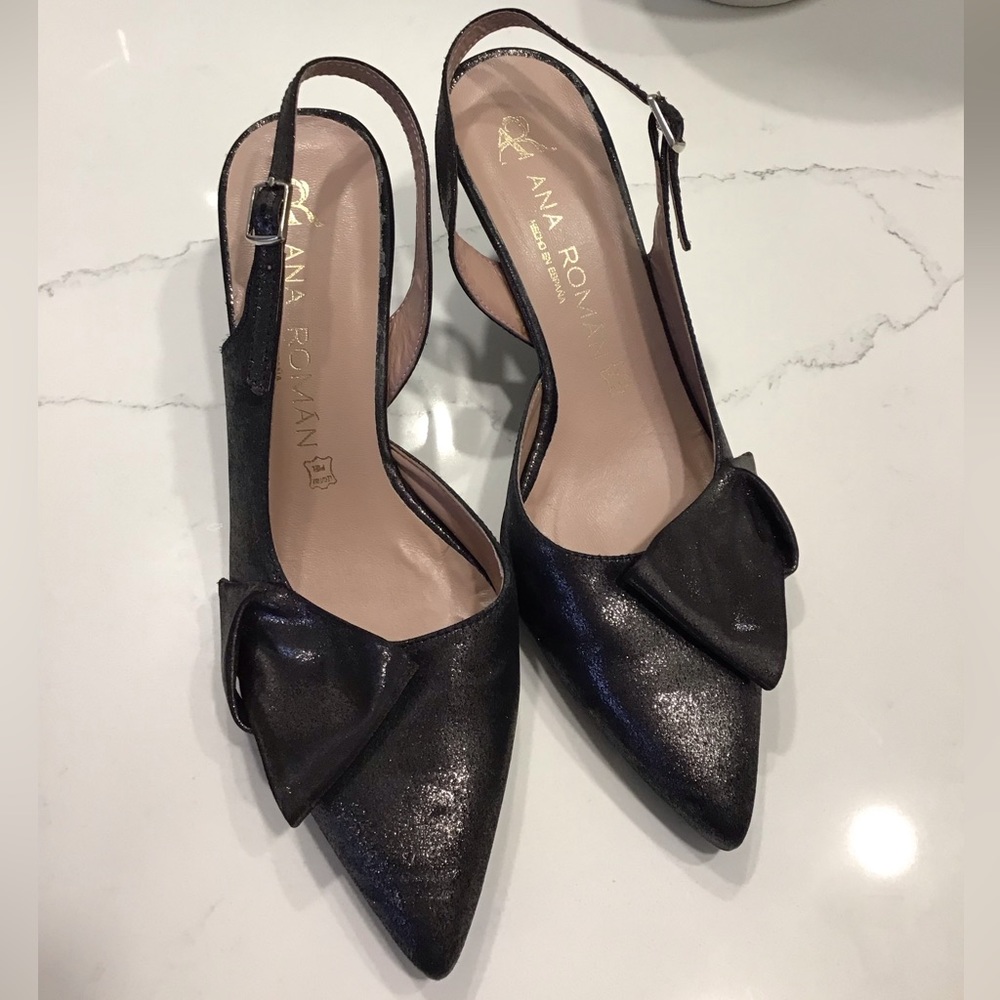 Black Pointed Slingback Heels with Bow Accent